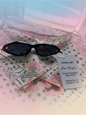 Sunnies7,  NWT Free People One Pair of Black Cat Eye Sunglasses 😎 with Gold Arms